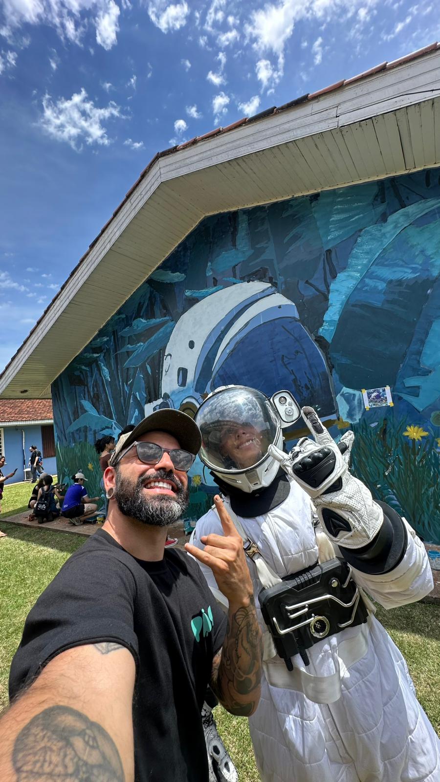 Oficina de graffiti com Pas Schaefer no Festival Iguassu Inova